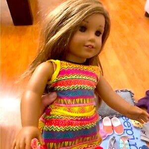 Leah American Girl Doll Rare excellent Condition w clothes and accessories